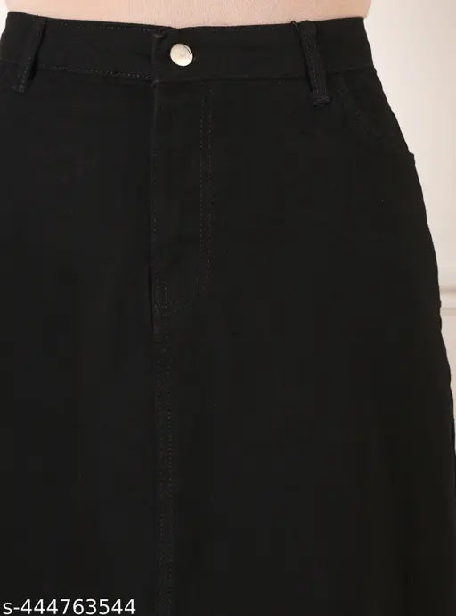 Black denim woman's maxi skirt with zip details