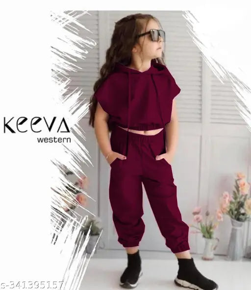 Cotton blend baby girl top & bottom set, sleeveless solid design for comfort and style. Perfect for gifting purposes, sizes range from 1-12 years, origin India