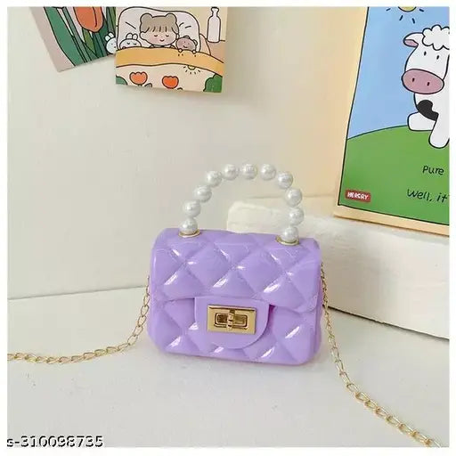 Small purple quilted jelly purse with golden hardware, waterproof and washable design, zip closure, suitable for slings