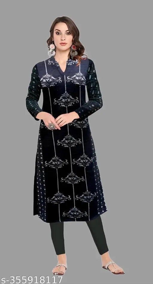 Woolen kameez with full sleeves, crew neck, single pocket on left