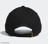 Black cap with a brim and snap closure, casual style