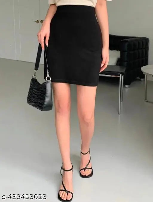 Black mini skirt with houndstooth print, high waist, elastic band