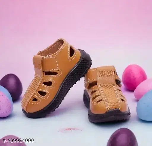 Brown leather kids' closed-toe sandals