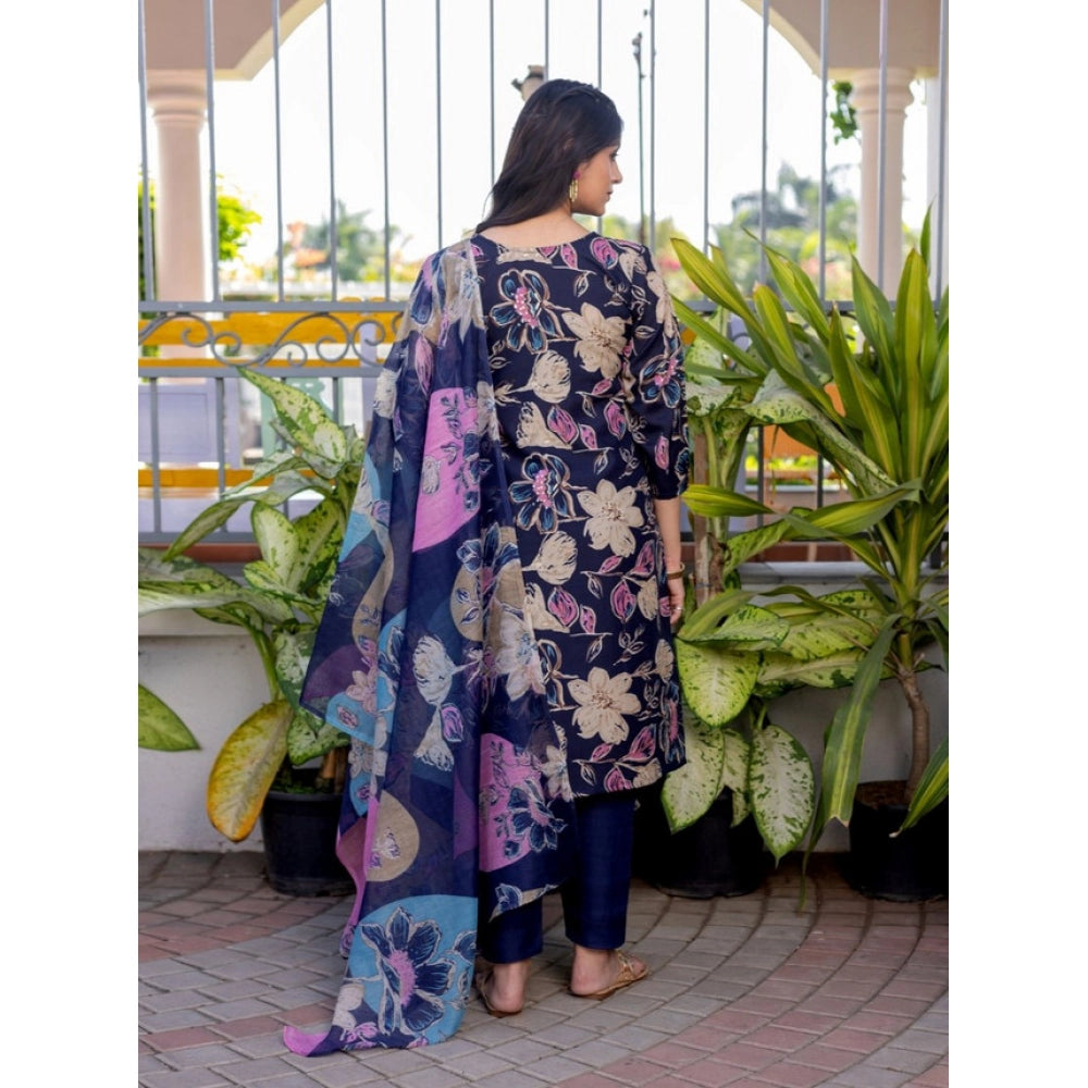NavyBlue cotton blend printed kurti set with pant dupatta, V-neck, 3/4th sleeves, knee length on model