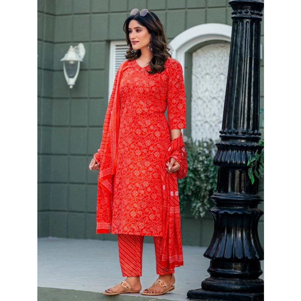 Orange cotton blend printed kurti with pant dupatta set, V-neck and 3/4th sleeves, below knee length on model