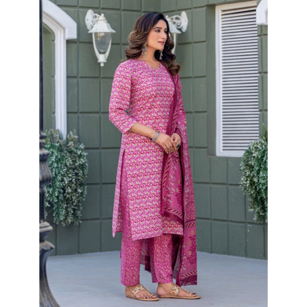 Pink cotton blend printed kurti with pant dupatta set, below knee length with v-neck and 3/4th sleeves