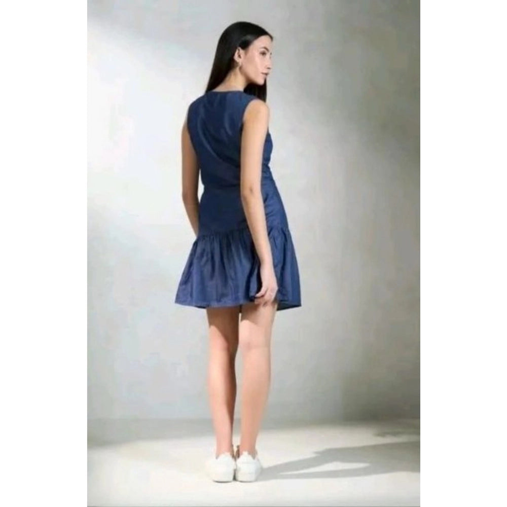 Blue denim casual sleeveless dress, solid pattern on women