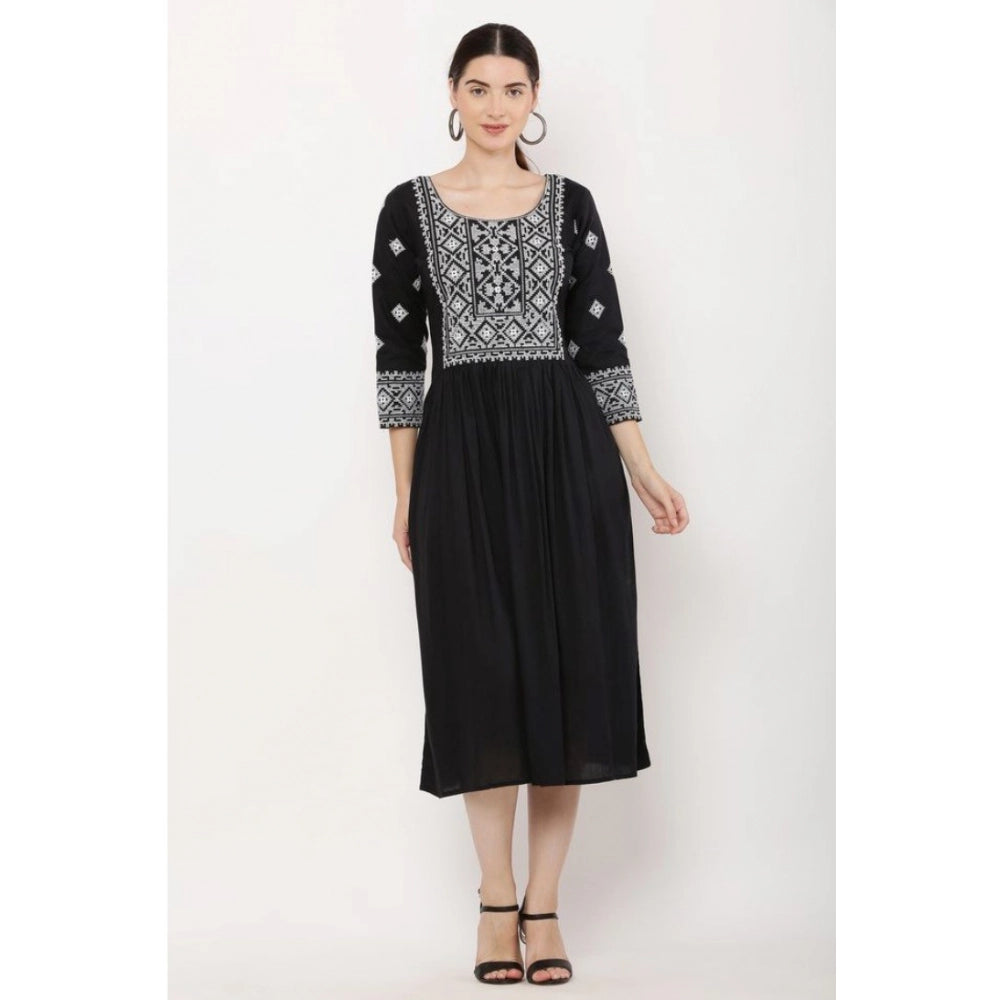Black rayon printed 3/4th sleeve kurti for women's casual fashion