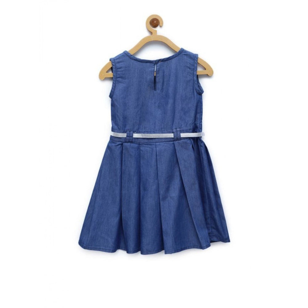 Blue embellished denim sleeveless dress with belt for girls, round neck, knee-length, button closure