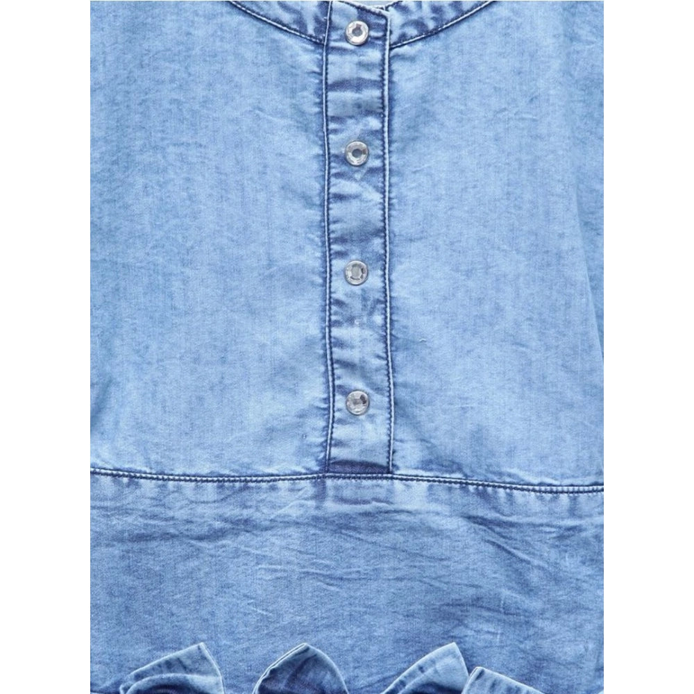 Light blue denim embellished cap sleeve bow dress for girls, fashionable denim clothing with round neck and button closure
