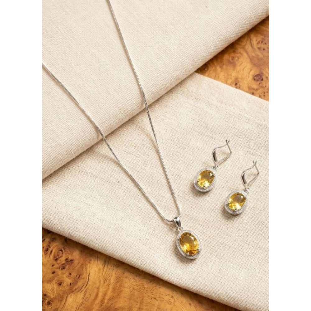 Yellow brass plated pendant set for women, accessorize with care