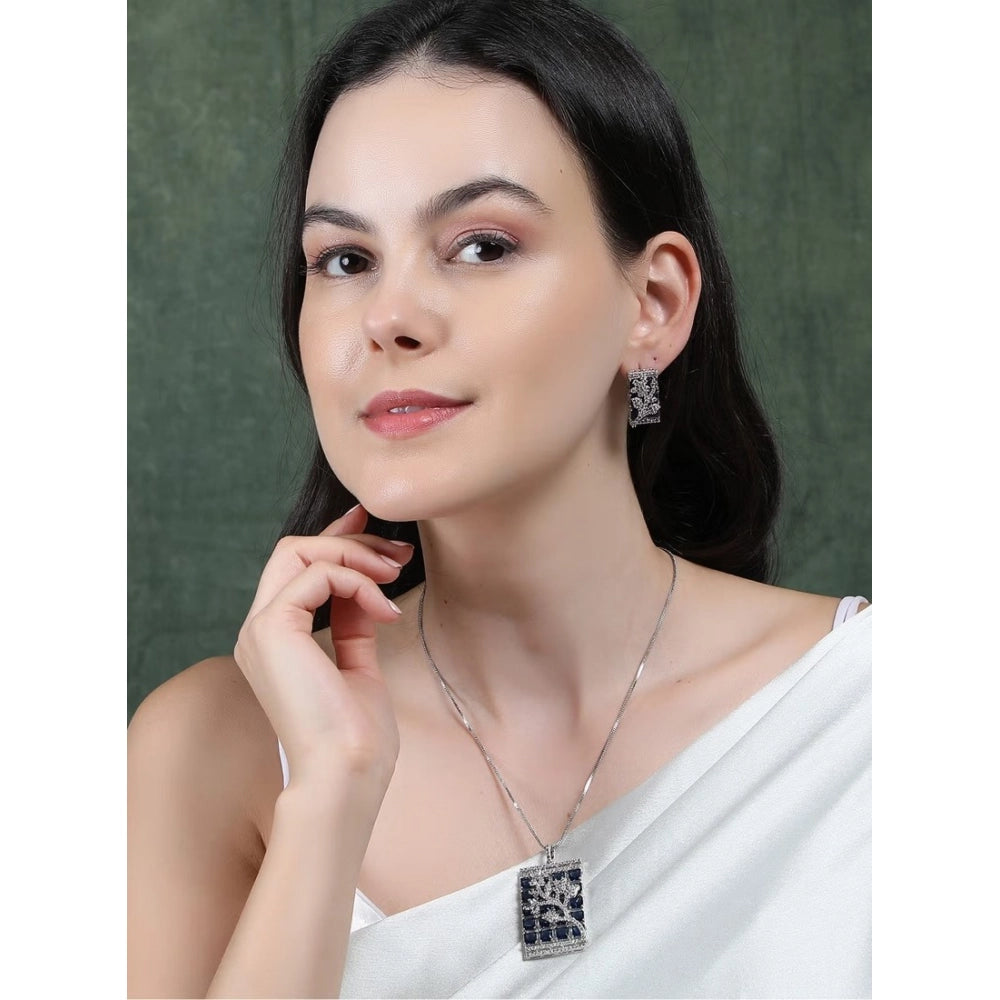 Blue brass silver-plated women's pendant set, delicate jewelry on display stand