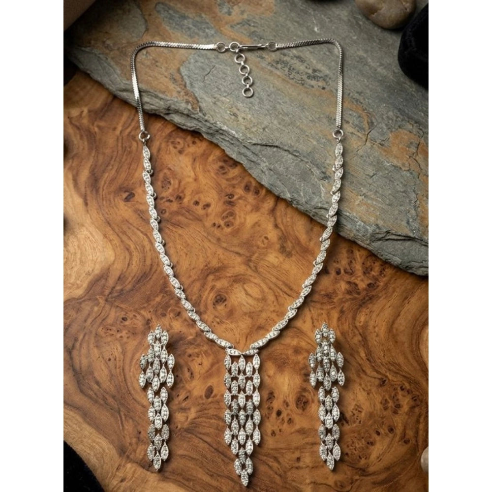 Silver-plated brass necklace set for women, elegant and easy-to-care-for jewelry accessory