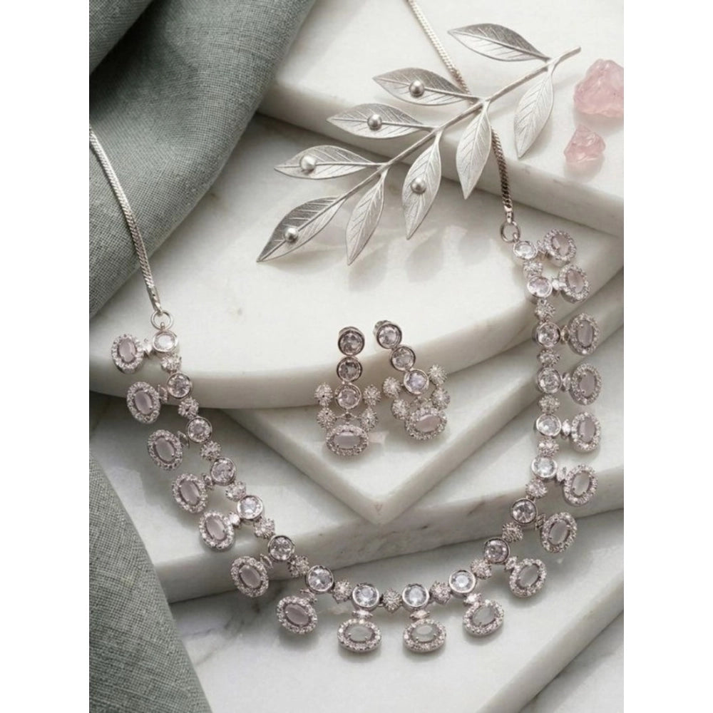 White brass silver-plated women's necklace set, delicate jewelry for special occasions, store in a dry airtight box