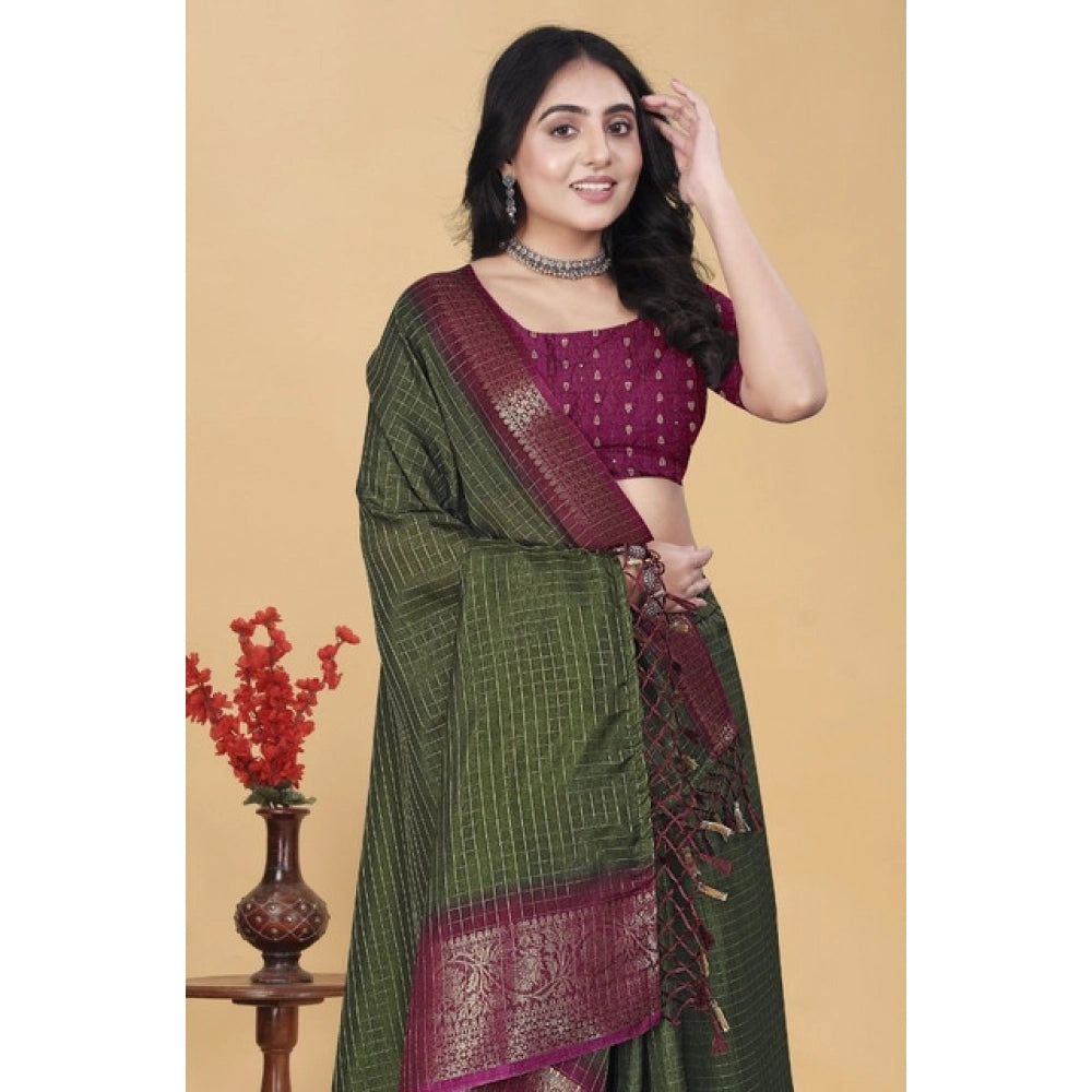 Green cotton blend checkered saree with unstitched blouse (5.5mtr)