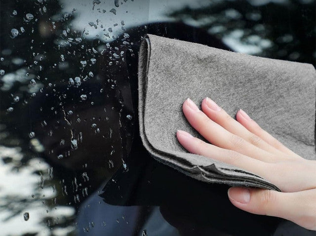 Black microfiber cleaning cloth set, streak-free and lint-free for glass, mirrors, and stainless steel surfaces