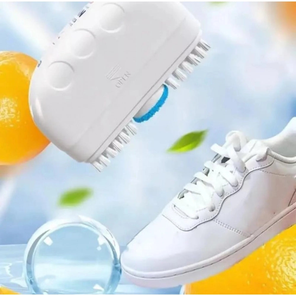 { "alt_text": "White nylon shoe cleaning brush set for sneaker stain removal, deep cleaning sports shoes" }