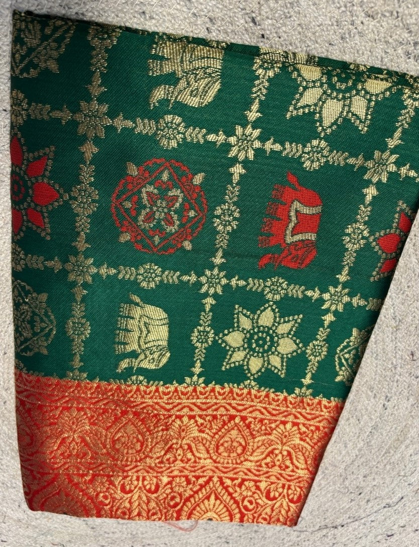 { "alt_text": "Bottle green jacquard printed saree with unstitched blouse, 5.5m, ethnic wear, Indian traditional clothing" }