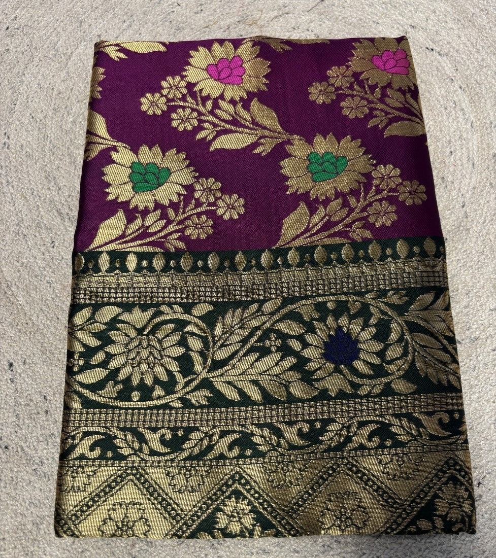 Women's Jacquard Floral Printed Saree With Unstitched Blouse - 5.5 Mtr (Purple-Dark Green)