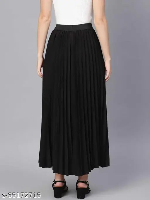 Stylish black maxi skirt with high waist and pleated design