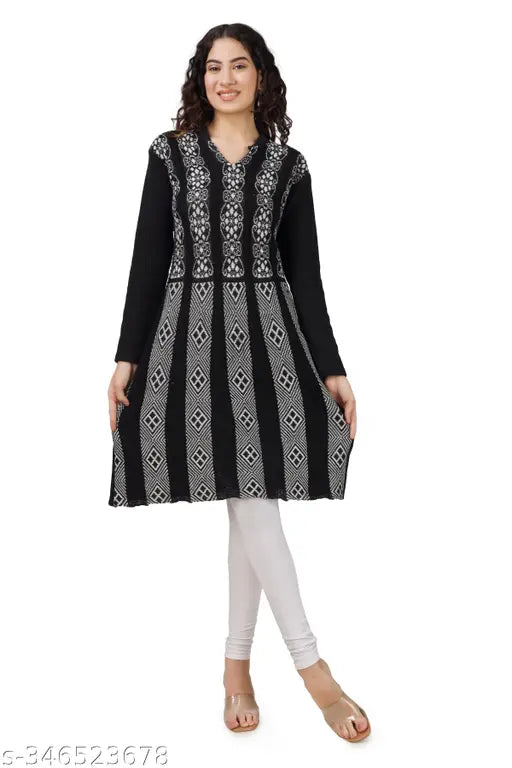 Woolen womens frock, black and white checkered pattern, long sleeve