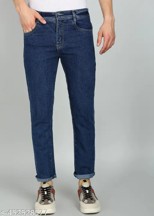 Dark blue men's basic jeans with flat finish
