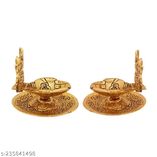 Golden traditional Indian hath dhora set with diyas, 2-piece set