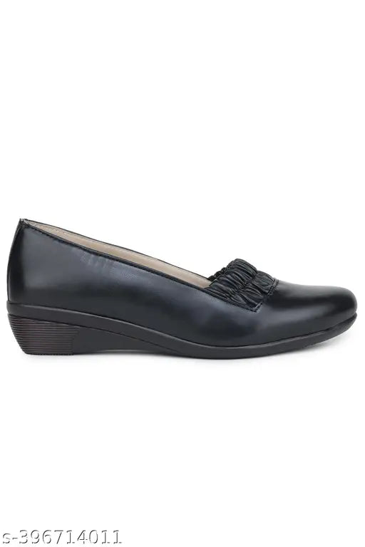 Latest designer patent leather slip-on ballerinas, trendy belly shoes for women in various sizes (IND-3 to IND-8), made in India