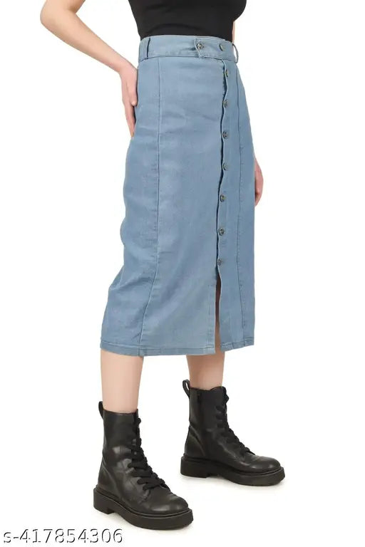 Denim light blue pleated skirt with zippered front pockets