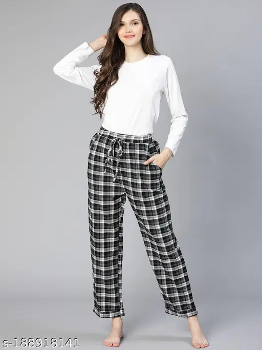 Black cotton women's check print relaxed fit pajamas nightwear