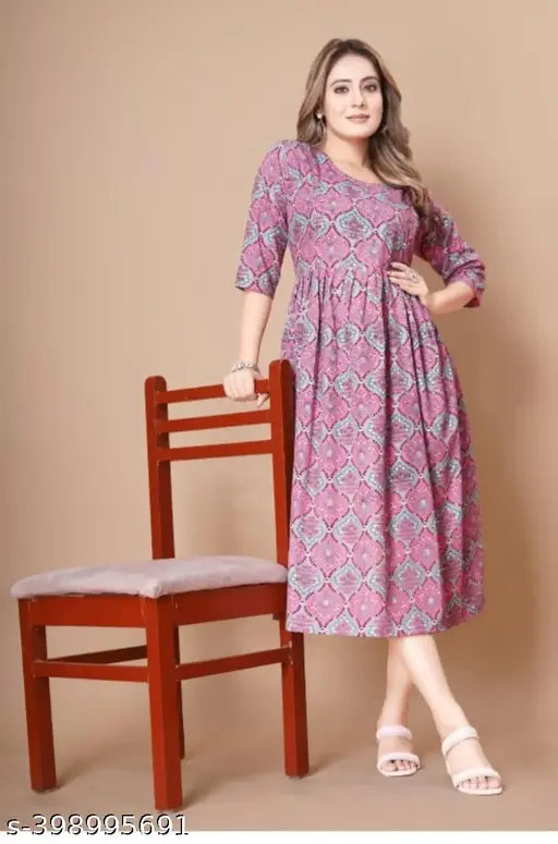 Pink maternity feeding kurta with paisley print and 3/4 sleeves
