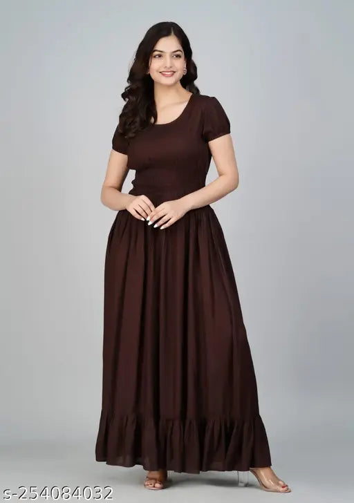 Rayon slub sleeve gowan night, solid color short-sleeved blouse in various sizes, Indian fashion wear on mannequin