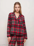 Cotton flannel set, matching top and pajamas in long sleeves, The Flanelle Co., size S to 4XL, made in India