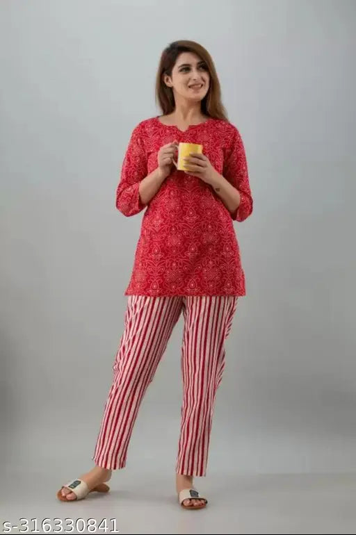 Cotton Cambric printed night suit with three-quarter sleeves, suitable for daily wear. Available in various sizes from XS to XXXL. Made in India