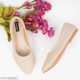 Synthetic leather, colorblocked women's casual belts for regular use (IND-4, IND-5, IND-6, IND-7, IND-8, IND-9) - Comfortable belt on display