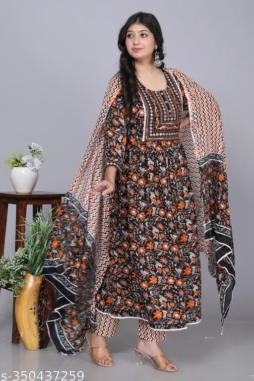 White rayon three-quarter sleeve lace blouse with printed pattern, fashionable women's clothing