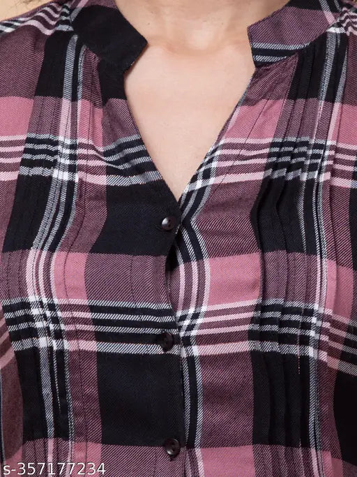 Black cotton tunic by Inuka from Hive91, checkered pattern, 3/4 sleeves, mandarin collar, V-neck, button front