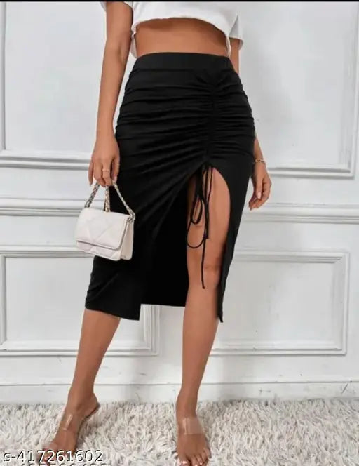 Trendy black cotton skirt with high waist and slit sides