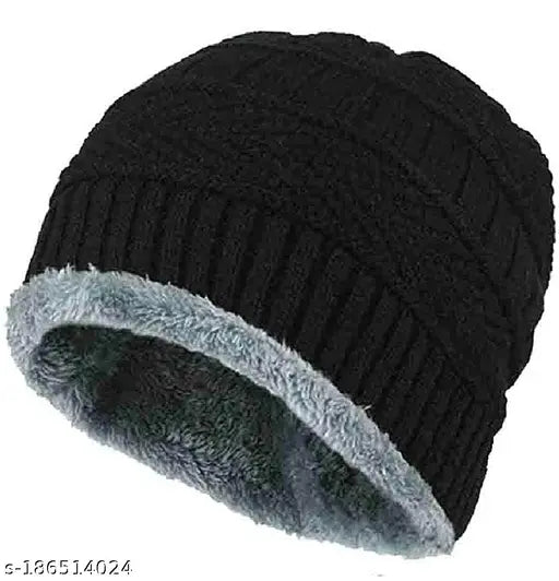 Black knit beanie with grey lining