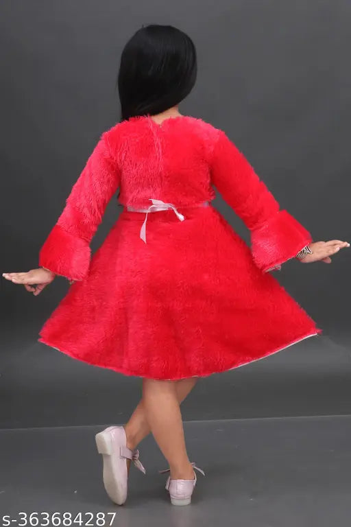 Soft polycotton Moonlight Sweater for girls, white Jacquard pattern with round neck, long sleeves, ideal for chilly days