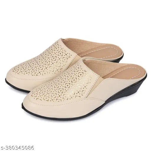 Synthetic leather open back printed bellies, casual women's ballerinas (IND-3, IND-4, IND-8) from India