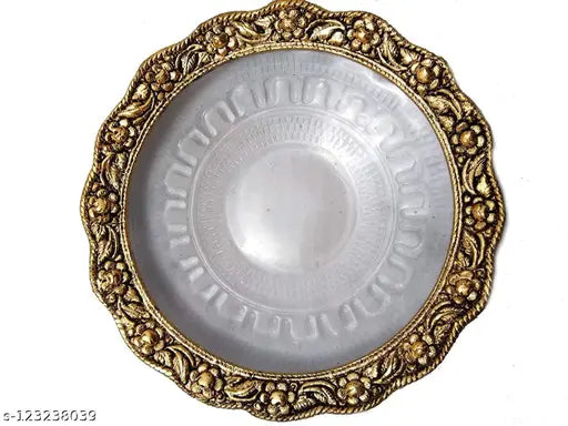 Golden decorative plate with intricate detailing, featuring a tortoise motif and a golden diamond pattern