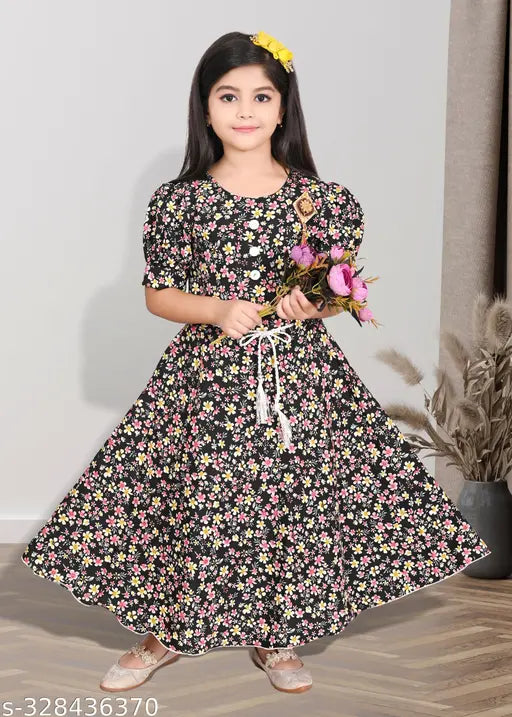 Modern Tandy baby girl's printed gown, short sleeves, polycotton fabric. Best quality, good fitting & finishing. Size: 9-12 Months. Made in India