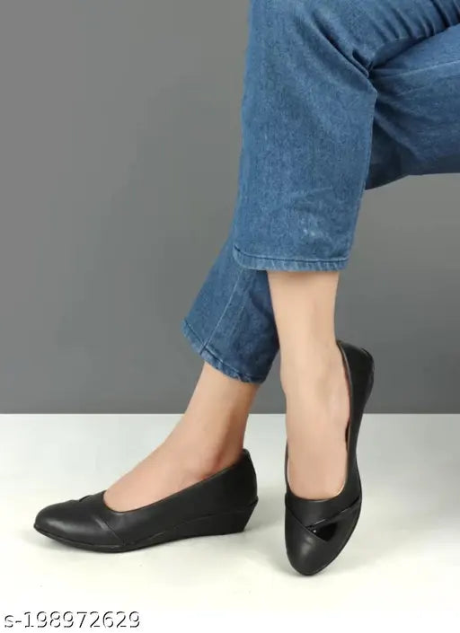 Synthetic Dutch heel bellie, comfortable slip-on for women, classic design from Nikunj Store