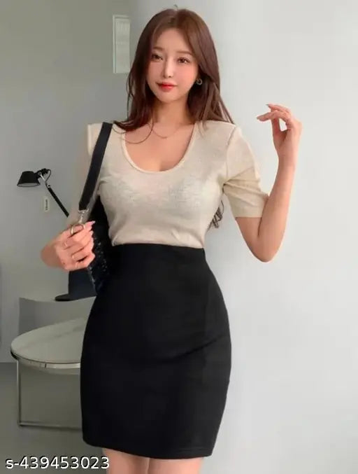 High-waisted houndstooth print pencil skirt with elastic waistband