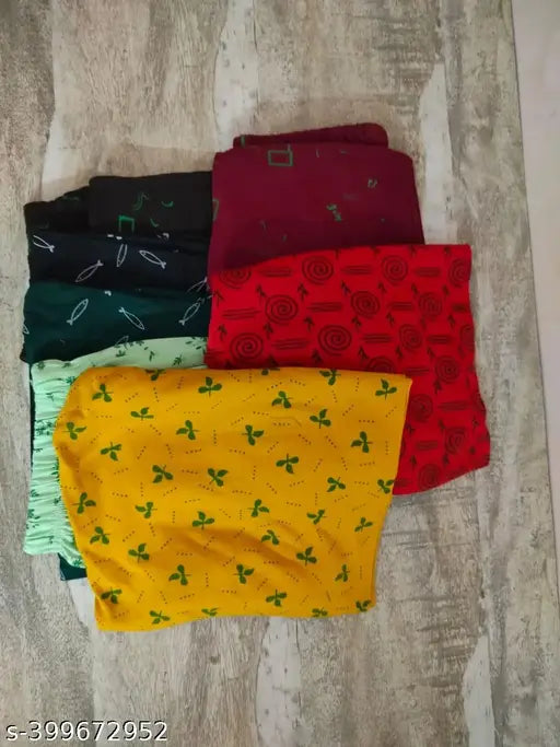 Multi-colored pyjama set with different patterns