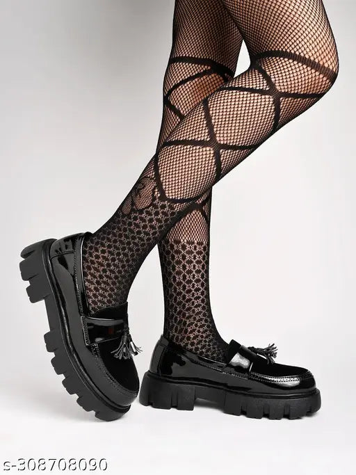 Black patent leather Stylestry Lace Decor Bellies - classic wedge ballerinas with wide fit and tassel detailing, India origin