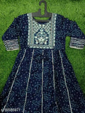 Trendy navy blue sari with paisley pattern, kameez with embroidered border