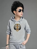 KIDS/BOYS REGULAR FITTED HOODED NECK FULL SLEEVES GRAPHIC PRINT PARIS PRINT COTTON BLEND PRINTED T SHIRT