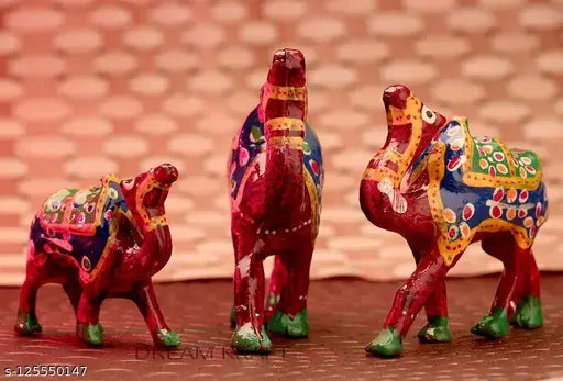 Handmade red camel figurines set (3), Poly Resin animal figurines for home decor and car dashboard gifts, 10cm each